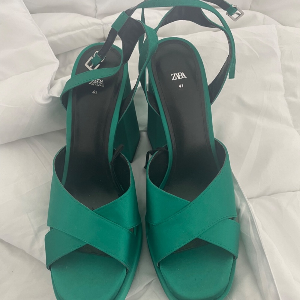 Green Emerald Satin Platform Chunk Heel Zara - Picture 4 of 5